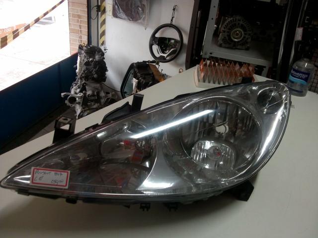 Farol esquerdo Peugeot 807