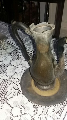 Linda jarra em estanho com prato antigo - Foto 5