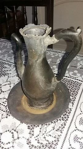 Linda jarra em estanho com prato antigo - Foto 2
