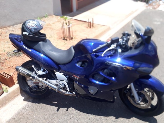 MOTO SUZUKI 750