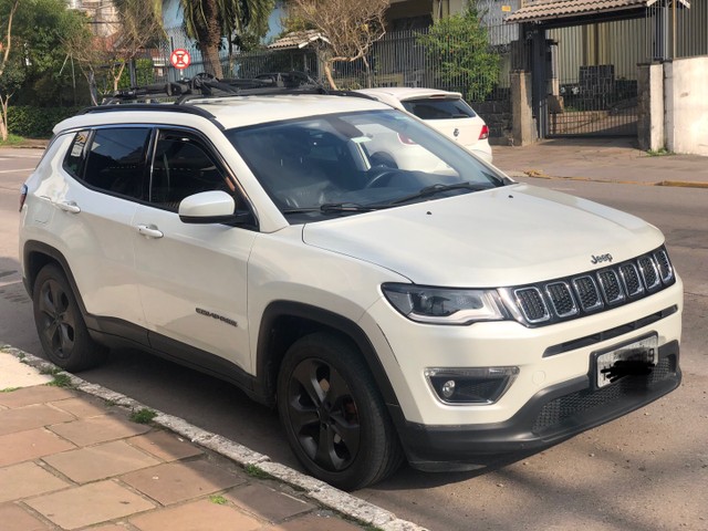 JEEP COMPASS LONGITUDE 2017 BRANCO PEROLIZADA COM PACK SECURITY E PACK SOUND BASS