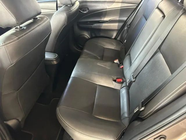 Yaris XLS 1.5 Sedan 18/19 unico dono, versão top, banco e teto solar! Oportunidade! - Foto 2