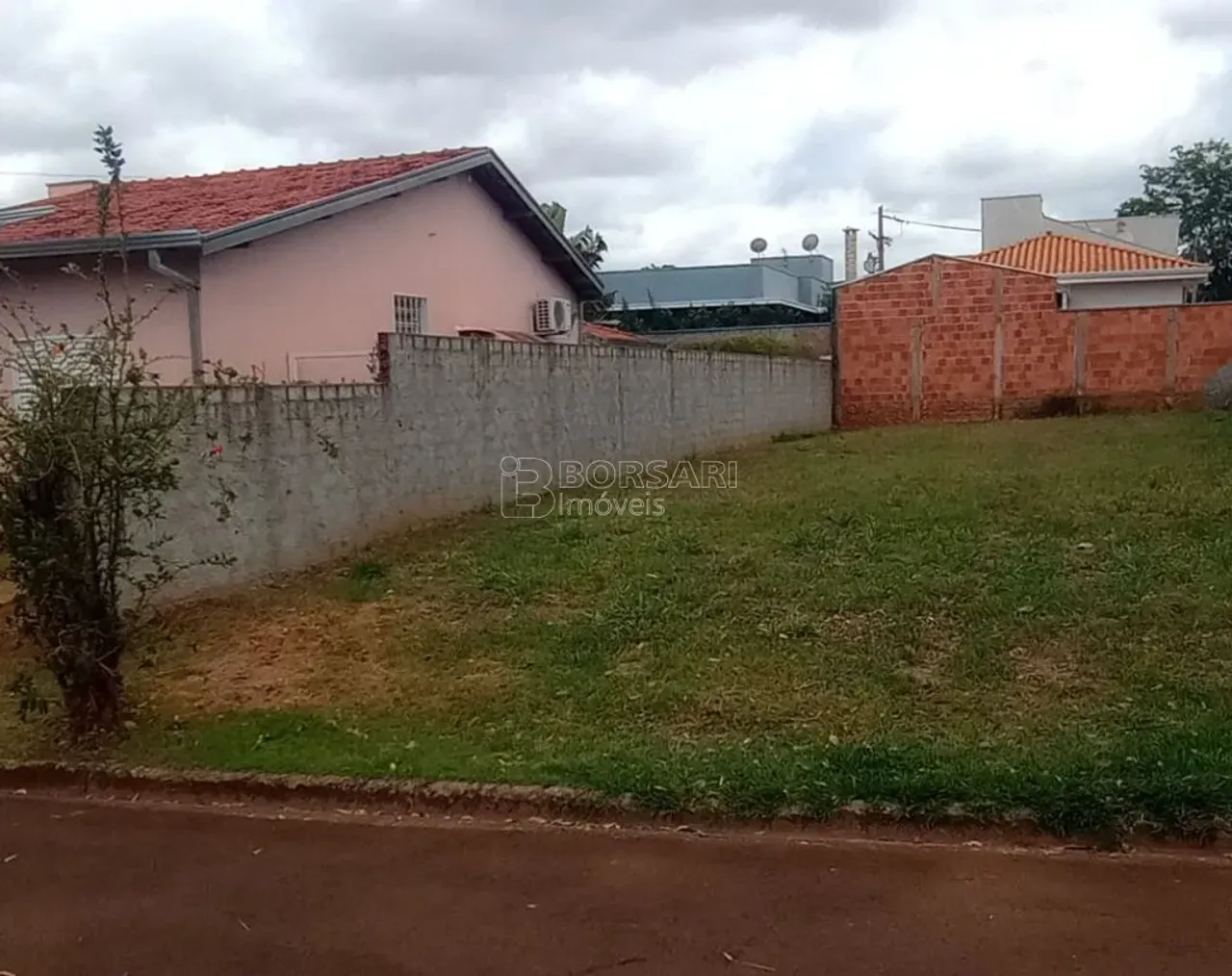 Terreno à venda em condomínio exclusivo no bairro Solaris em Araraquara