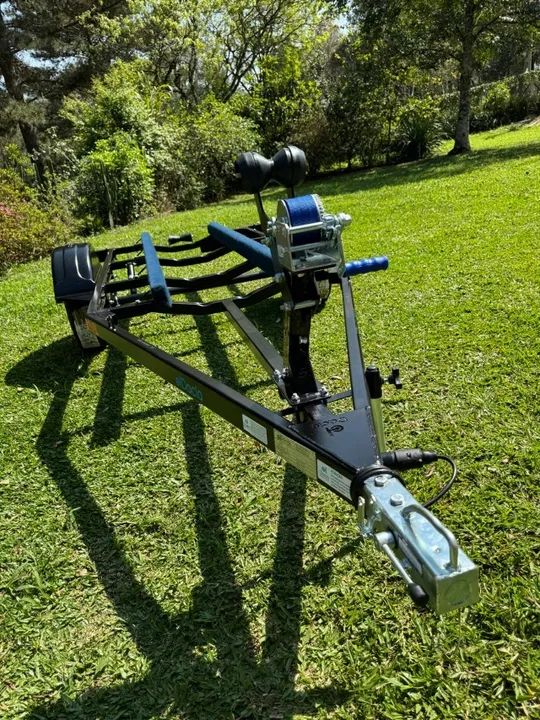 CARRETINHA PRA JET SKI REBOQUE DE EMBARCAÇÃO  - Foto 2