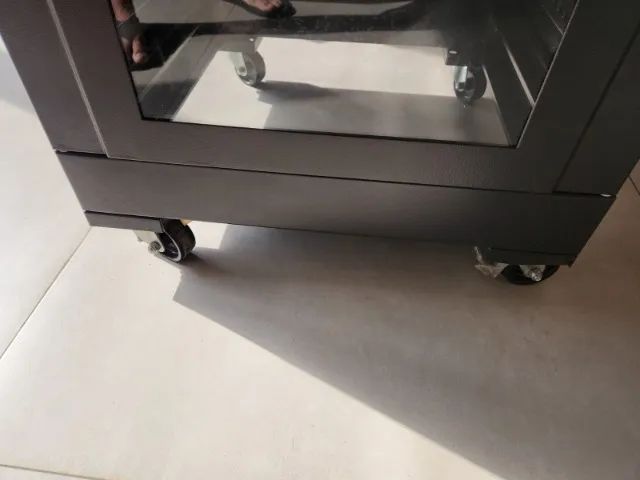Rack para equipamentos de rede e DVR Womer com rodizio - Foto 4