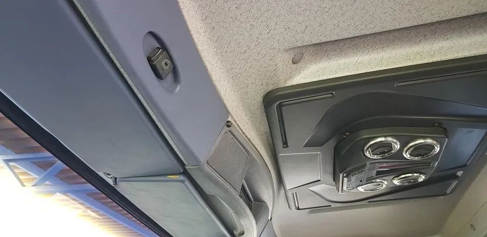 Mercedes-Benz 1318 carroceria 2010 - Foto 6