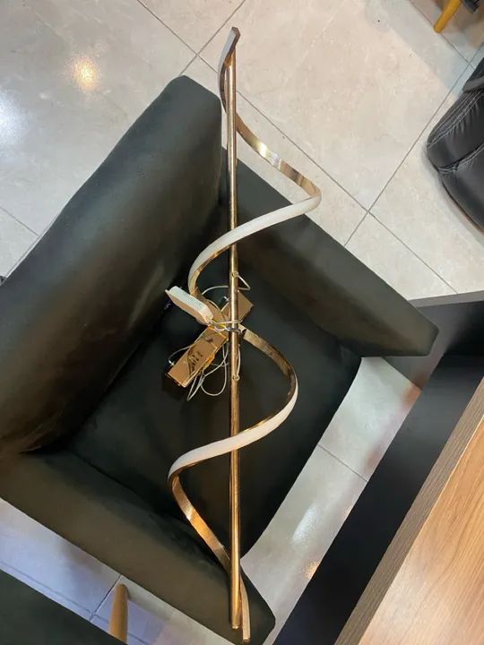 Luminária de teto moderna em espiral - Foto 3