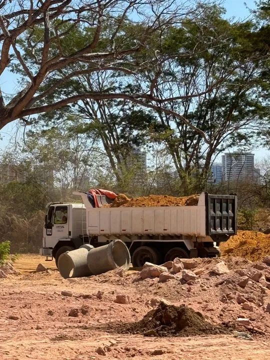 Aluguel retroescavadeira e caçamba  - Foto 2