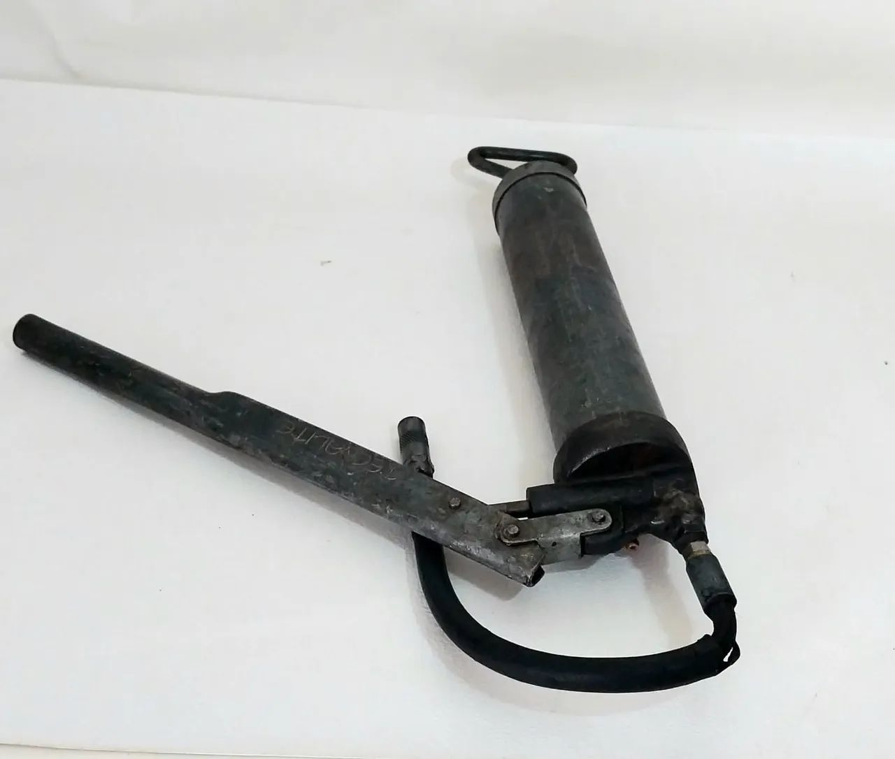Antiga Bomba Manual para Aplicação de Graxa, com extensor de borracha  flexível e bico 