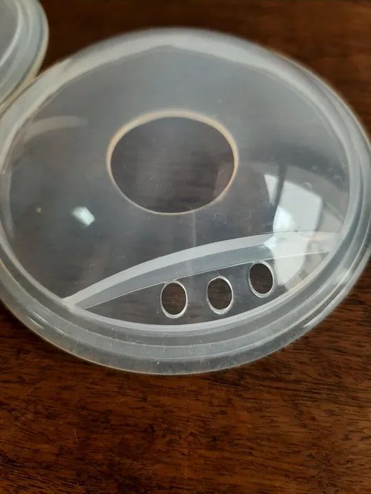 Conchas de amamentação base confortável de silicone