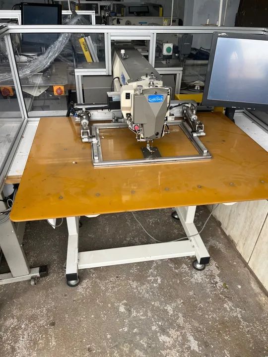 Máquina de costura programada - Foto 2