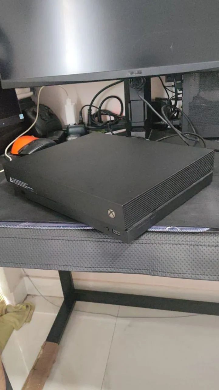 XBOX ONE X - Foto 2