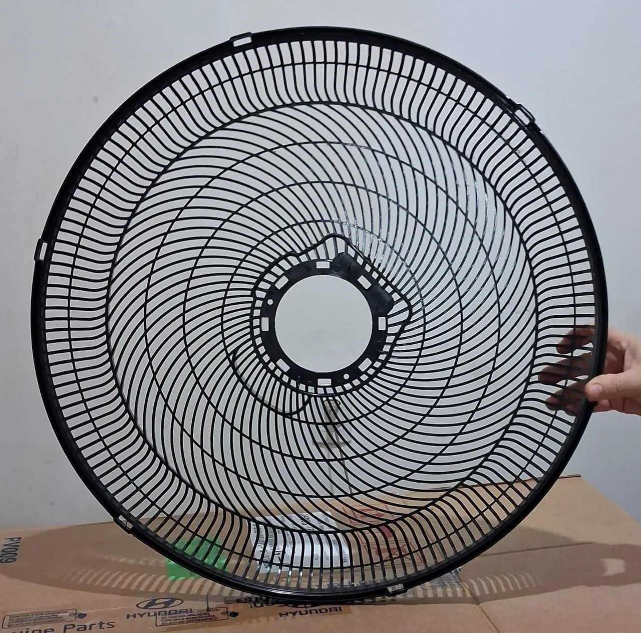 Kit duas grades 1 frontal e 1 traseira e hélice para ventilador 50 cm Polishop  - Foto 2