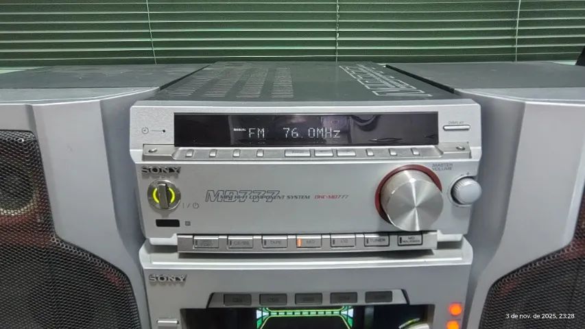 MiniSystem Japonês - SONY - MD777 com MD/ CD - Aparelhos de Som