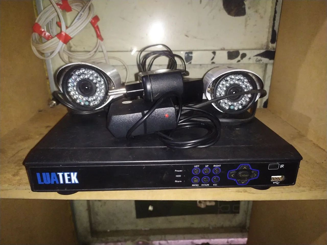 Kit câmera e DVR 