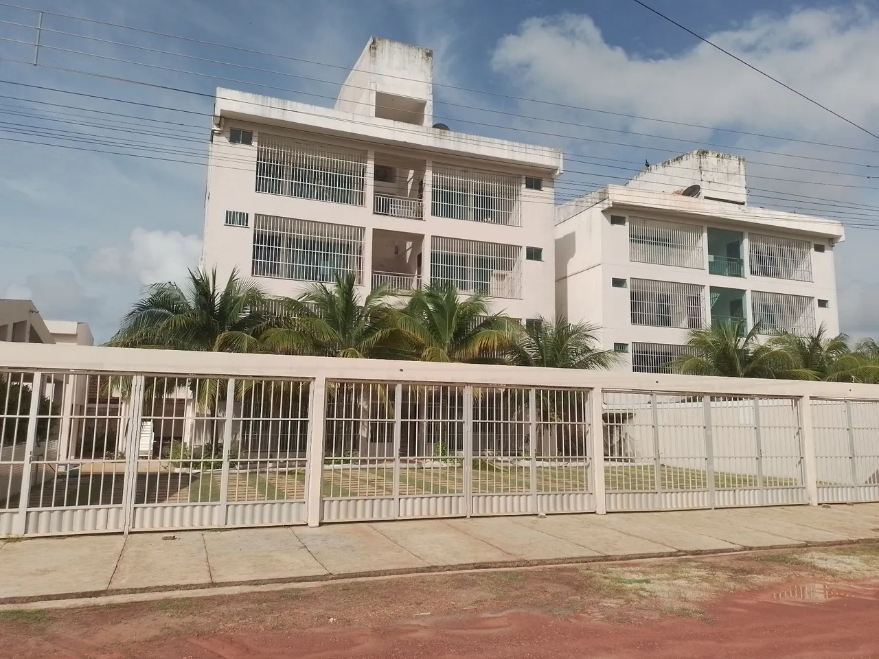 Vendo excelente apartamento em Salinas.
