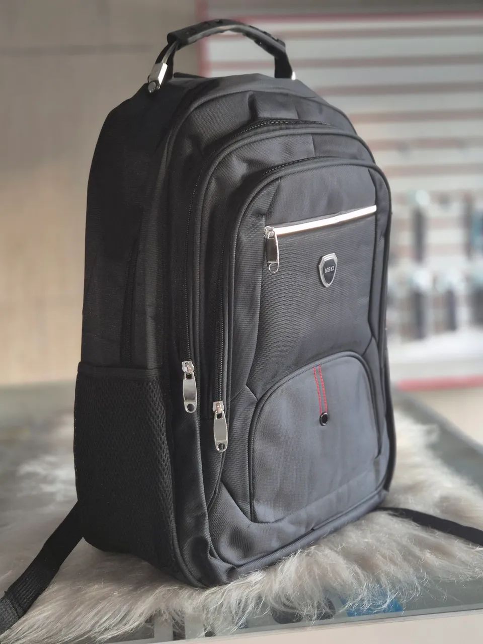 Mochila Preta para Notebook - Ideal para o Dia a Dia - Foto 4