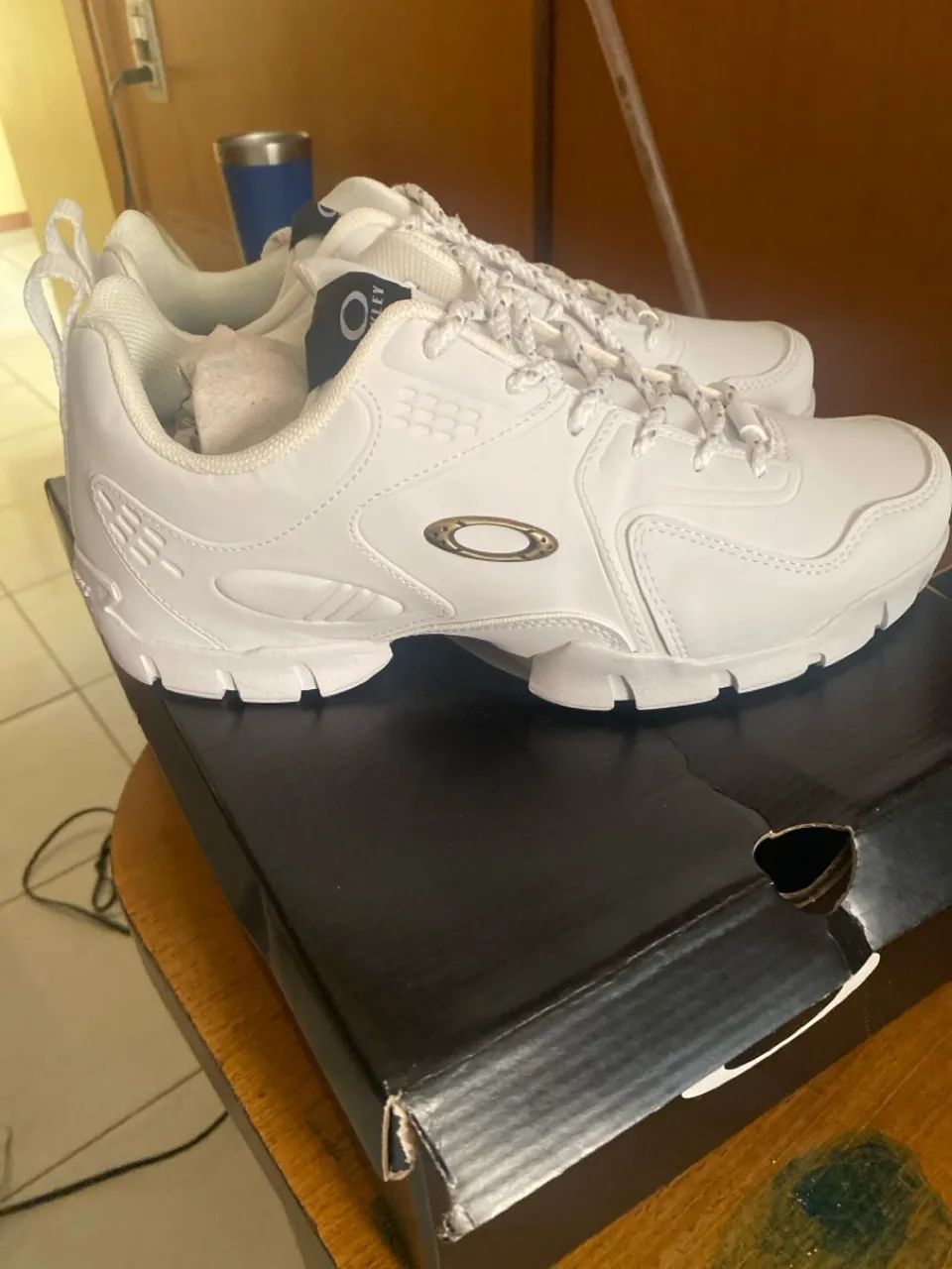 Tênis oakley stratus - Foto 2