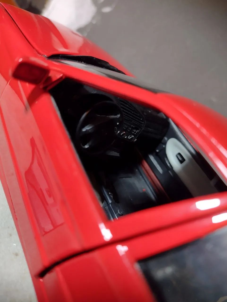 BMW 325i 1/18 com detalhes - Foto 4