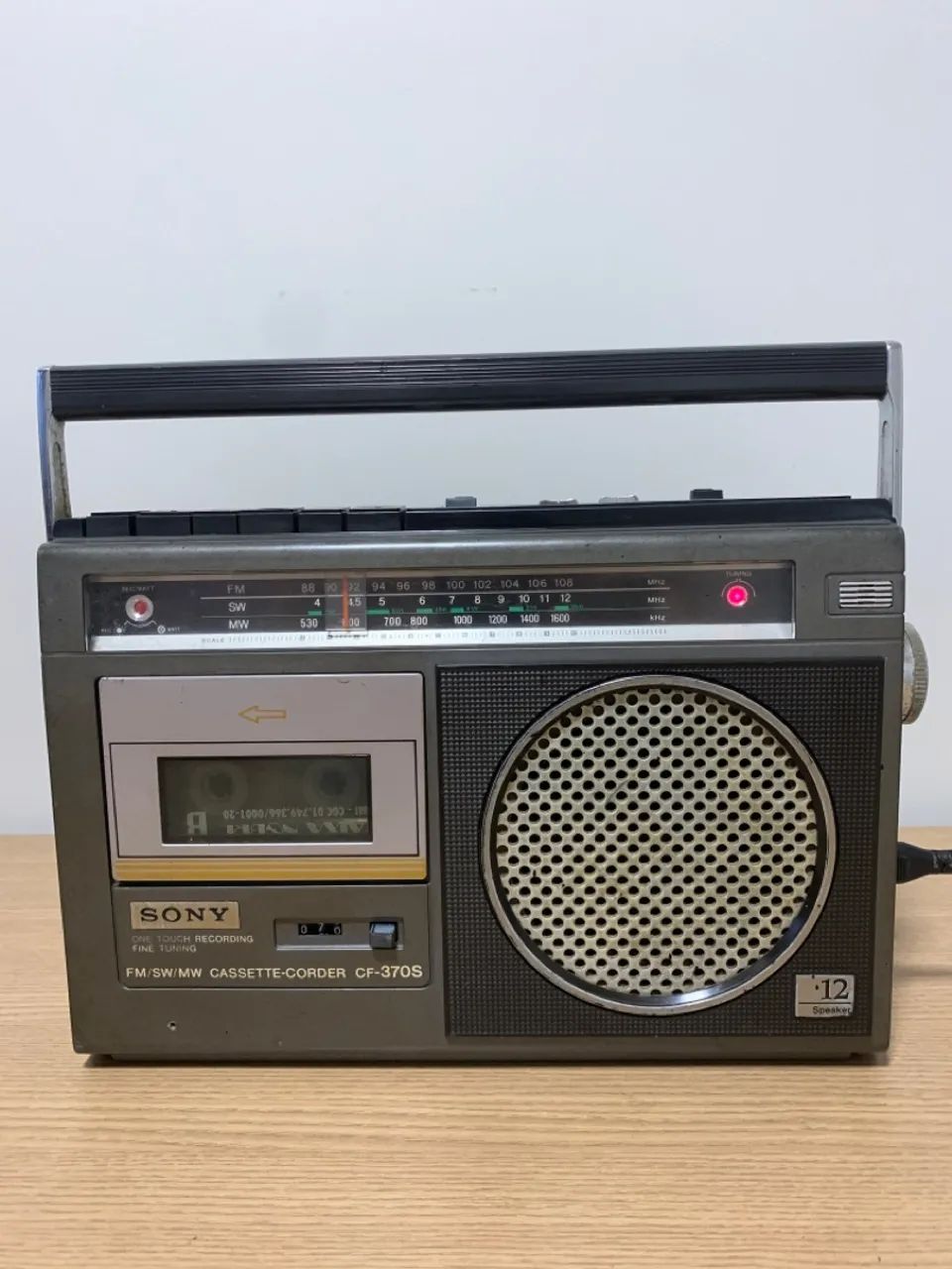 Antigo Rádio Sony CF-370S AM/FM (Revisado)