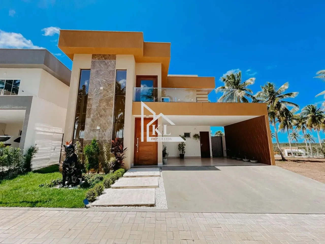 Alto Padrão Duplex Impecável com Piscina no Cajupiranga Club