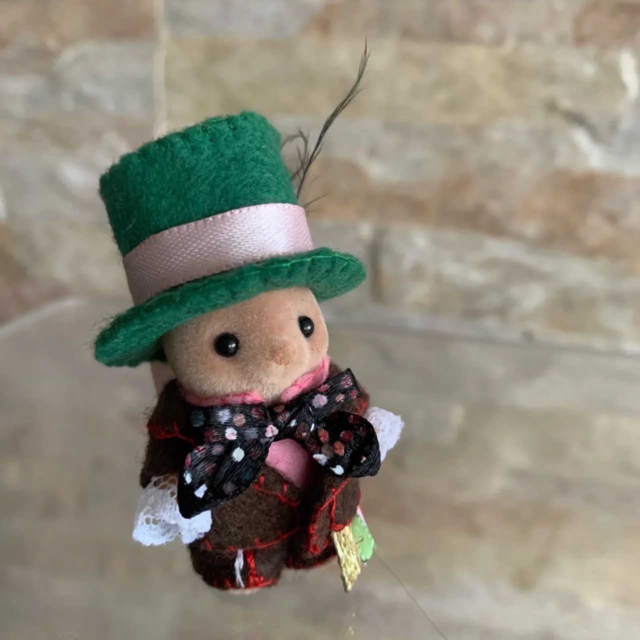 Roupinha Chapeleiro Maluco Sylvanian Families  - Foto 2