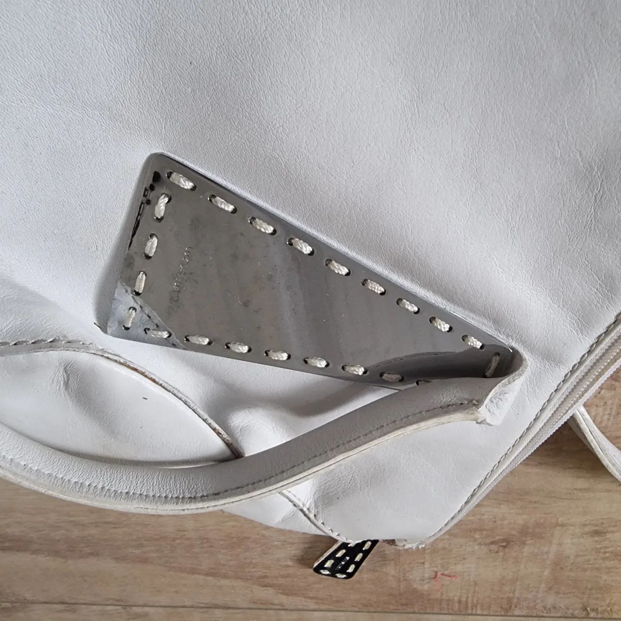 Bolsa de mão branca com detalhes luz da lua original  - Foto 3