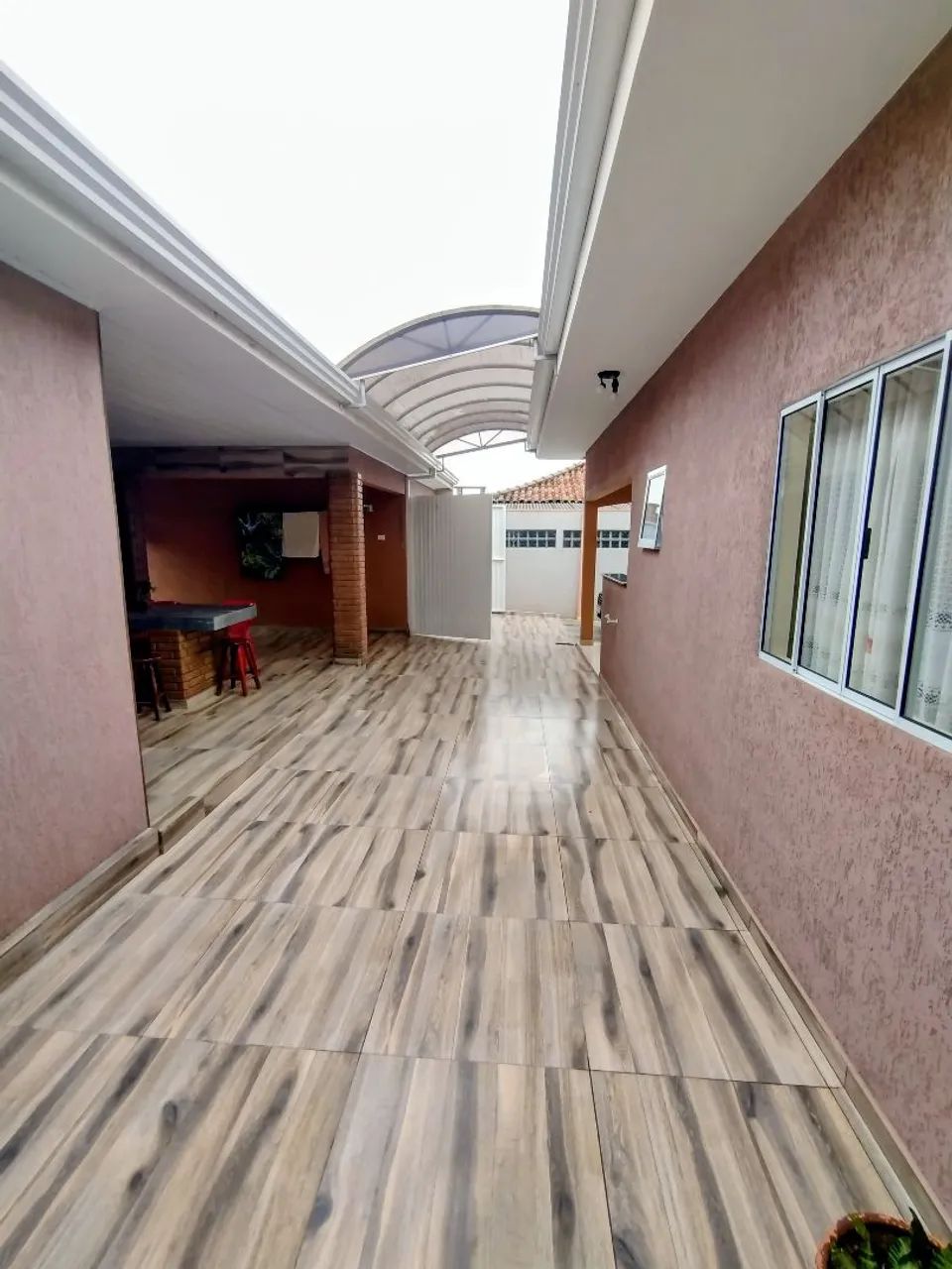 Vende-se Casa no Centro de Carlópolis PR - Foto 2