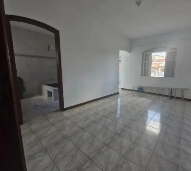 Apartamento (Padrão), com 3 quartos e 3 banheiros à Venda, 42 m² em Curitiba/PR