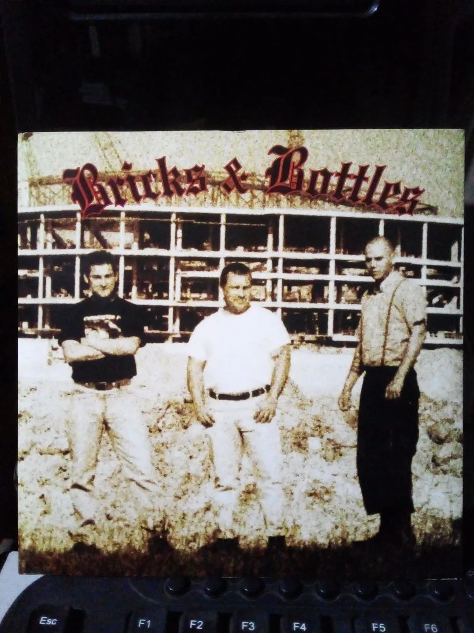 Bricks & Bottles - Raise your Glass / Safe? EP 1997 Oi!/Street Punk