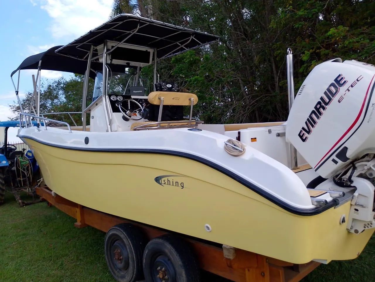Fishing 265 - 2004 x2 Evinrude E-TEC 300 HP 2008 ñ Fly Fish Victory