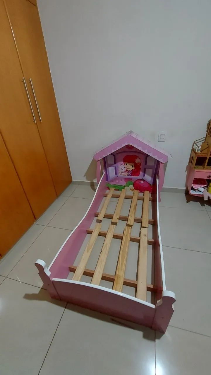 Strawberry Shortcake Kids Bed64317064122497121