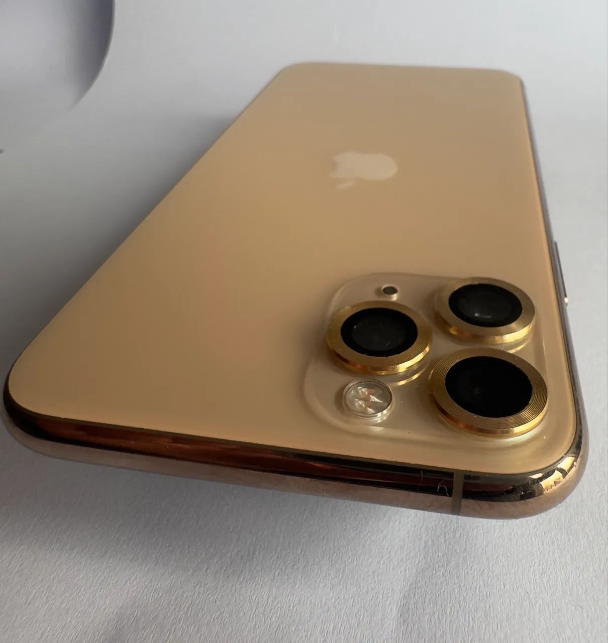Apple IPhone 11 Pro de 256 em perfeito funcionamento próximo