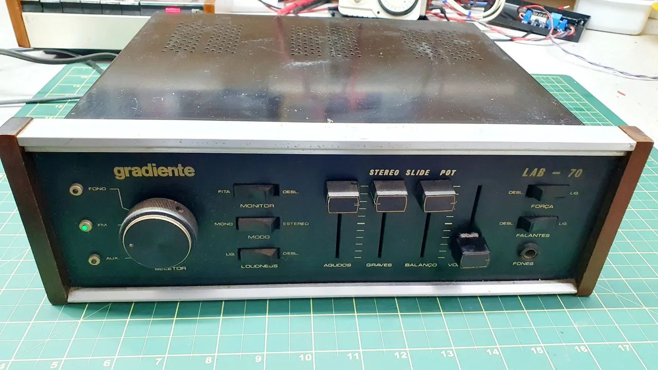 Amplificador Gradiente Lab 70 Stereo Slide Pot