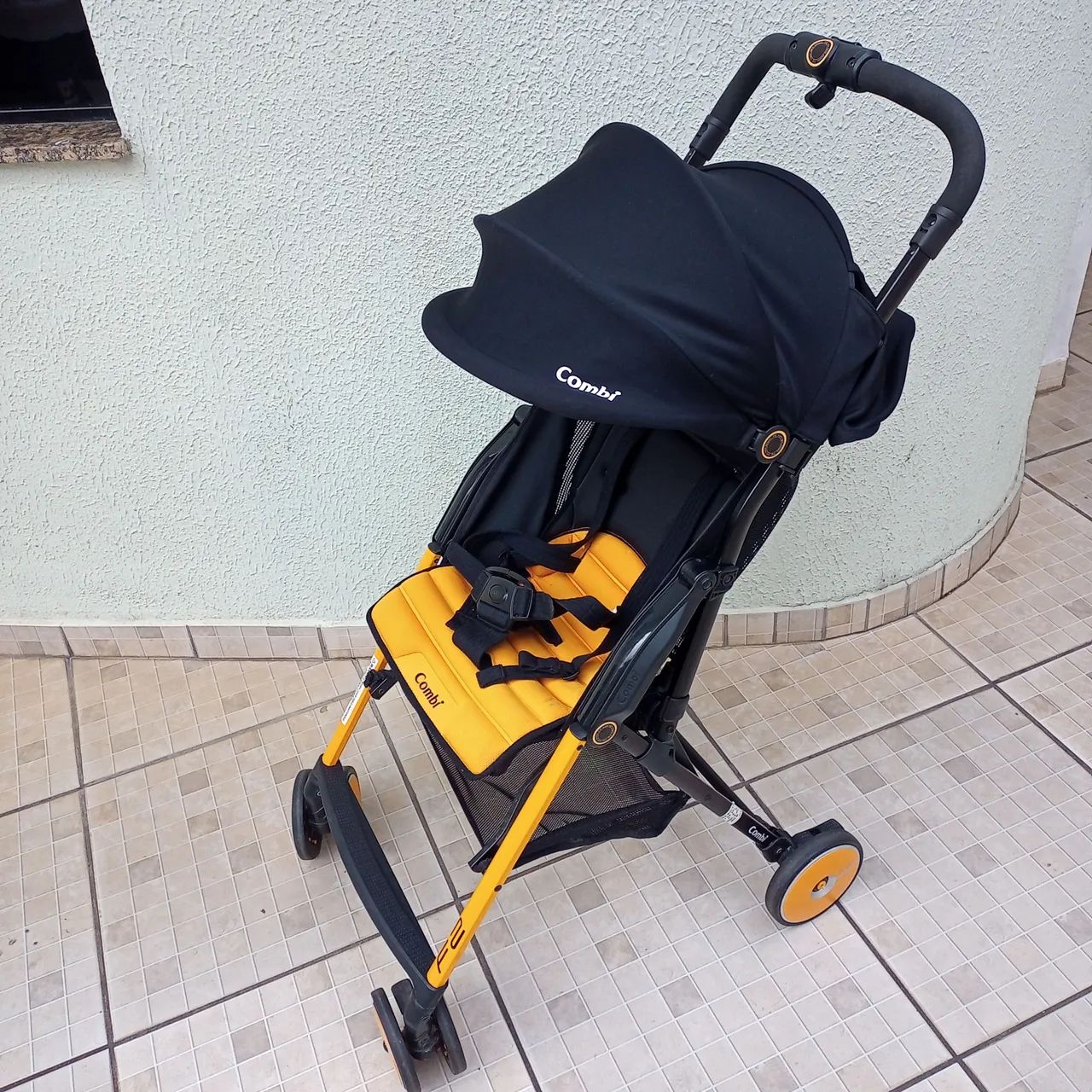Carrinho de Bebê Combi