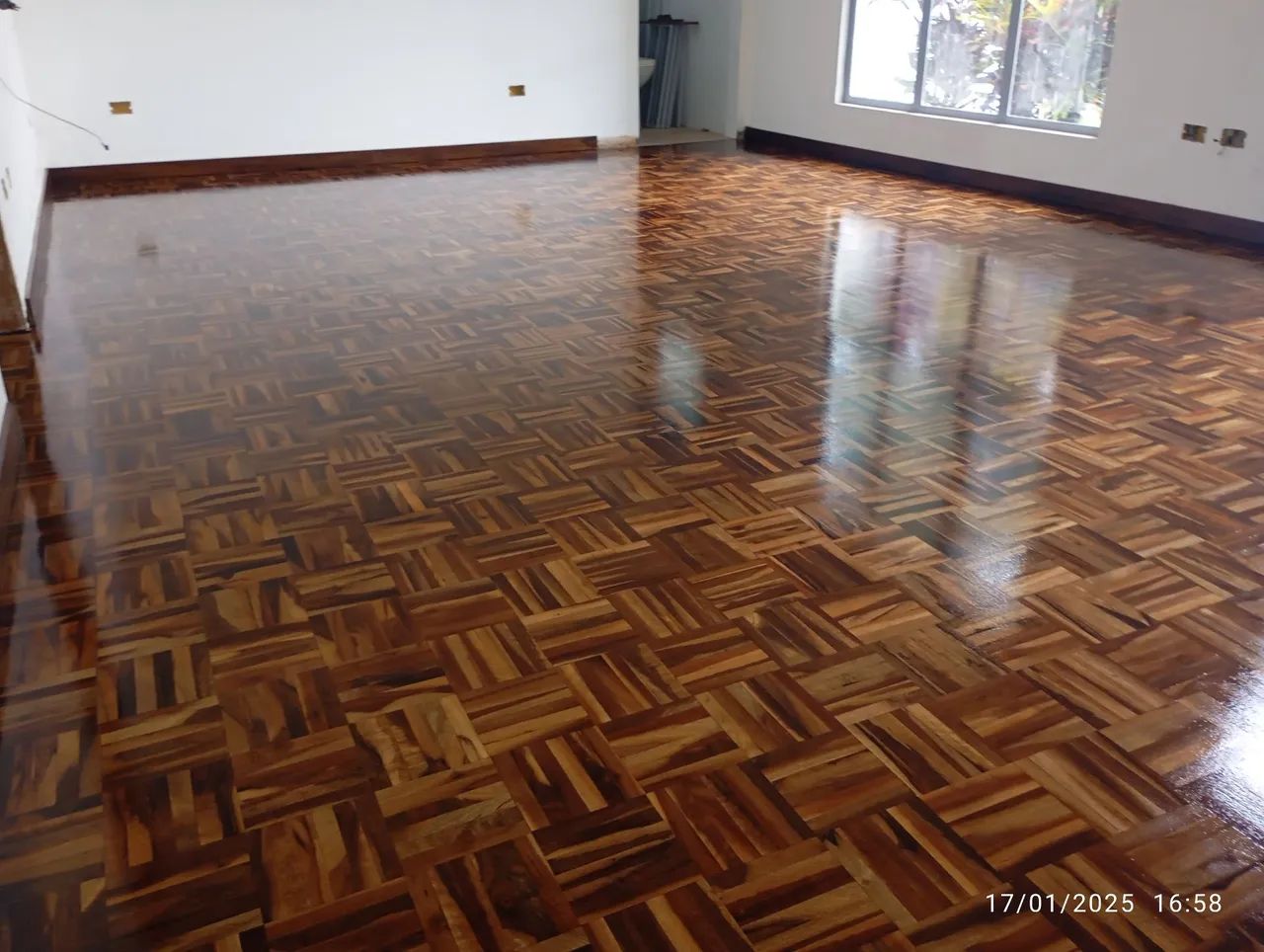 Lixamento de tacos,assoalhos e decks - Foto 6