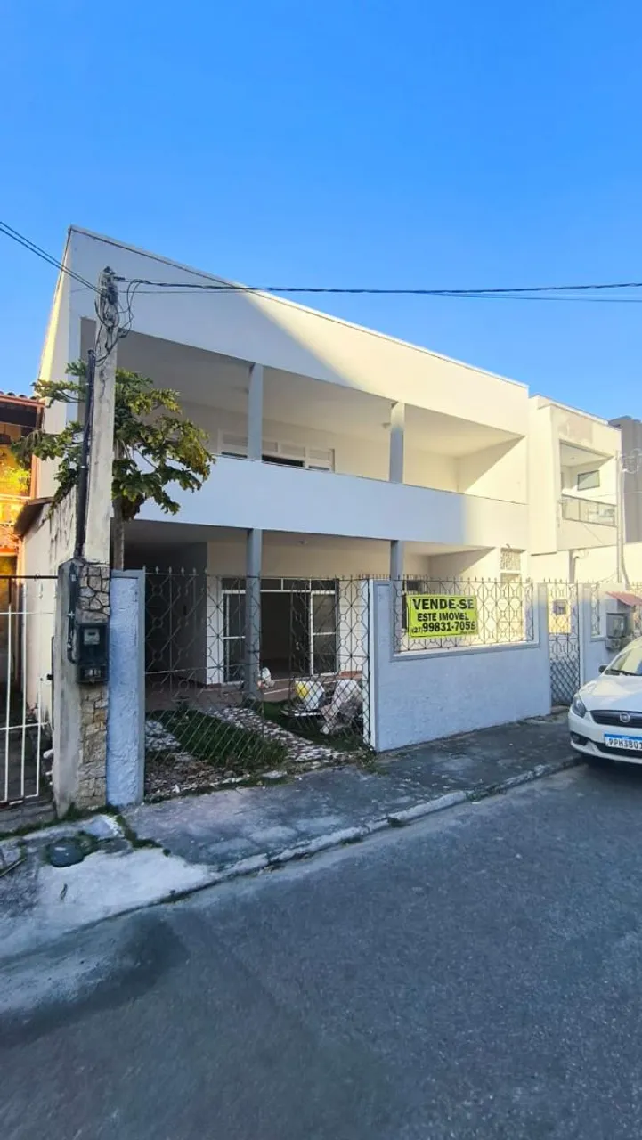 Imóvel com duas casas. 