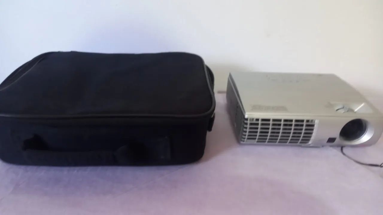 Projetor lg otimo estado. Lamp 190h R$ 399 - Foto 6