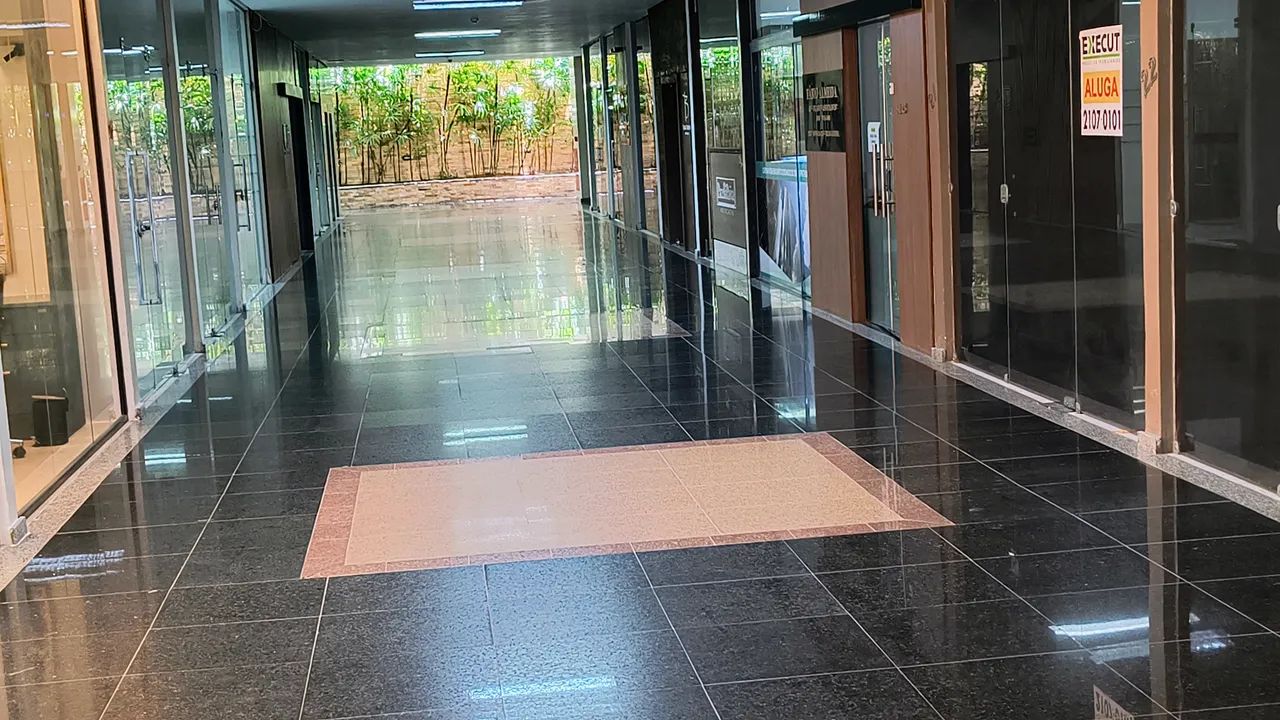 Lindo e Amplo Escritório de 32 m² - No Plaza Center  Em frente ao Fórum Civil - Recepção   - Foto 5