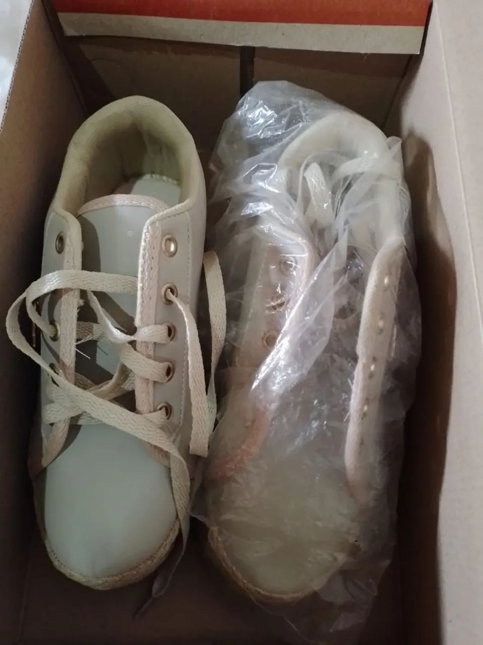 Caixa de tênis Nike - Foto 2