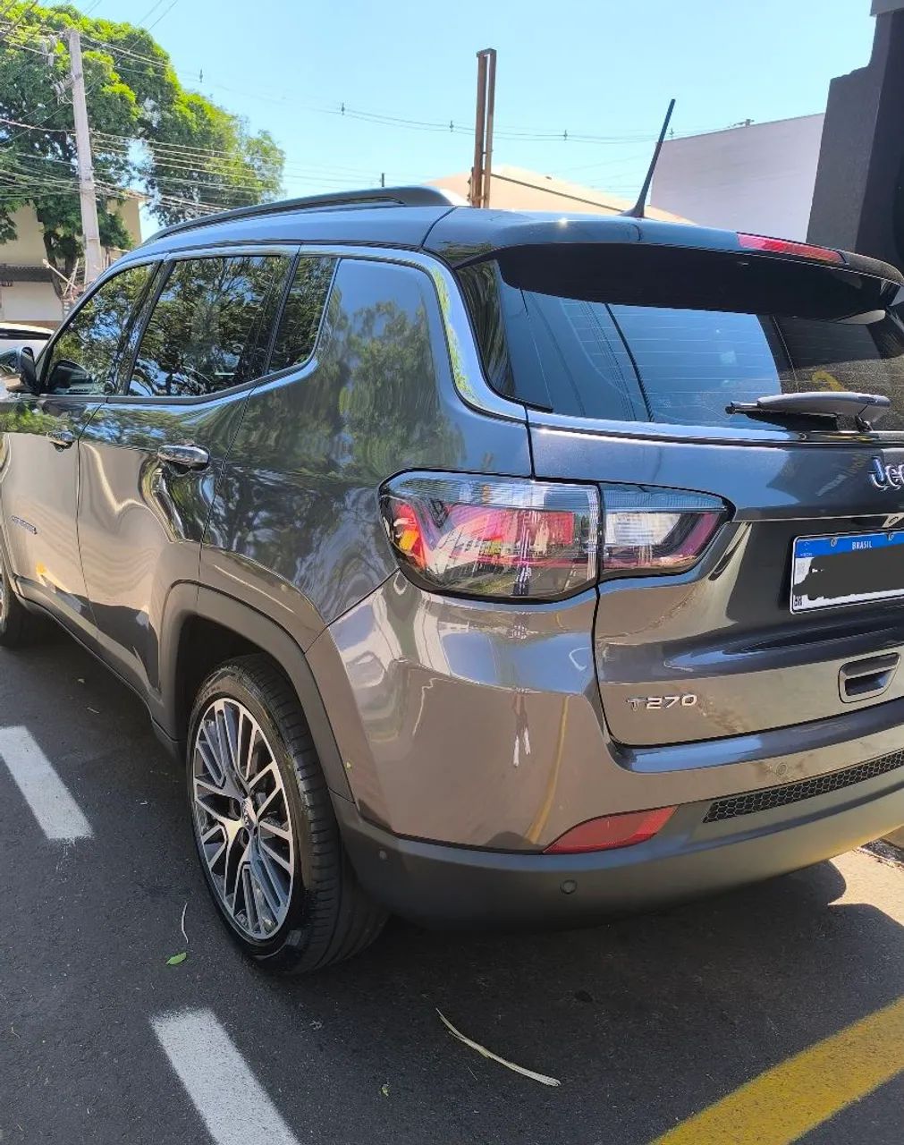 Jeep Compass com teto solar - Foto 4