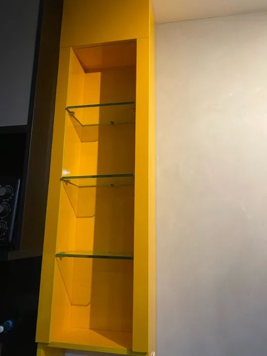 Prateleira Amarela de vidro - Foto 2