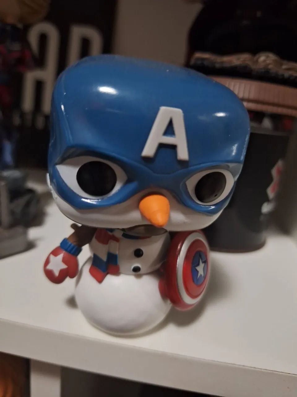 Boneco Funko Pop Capitão América natal - Foto 3