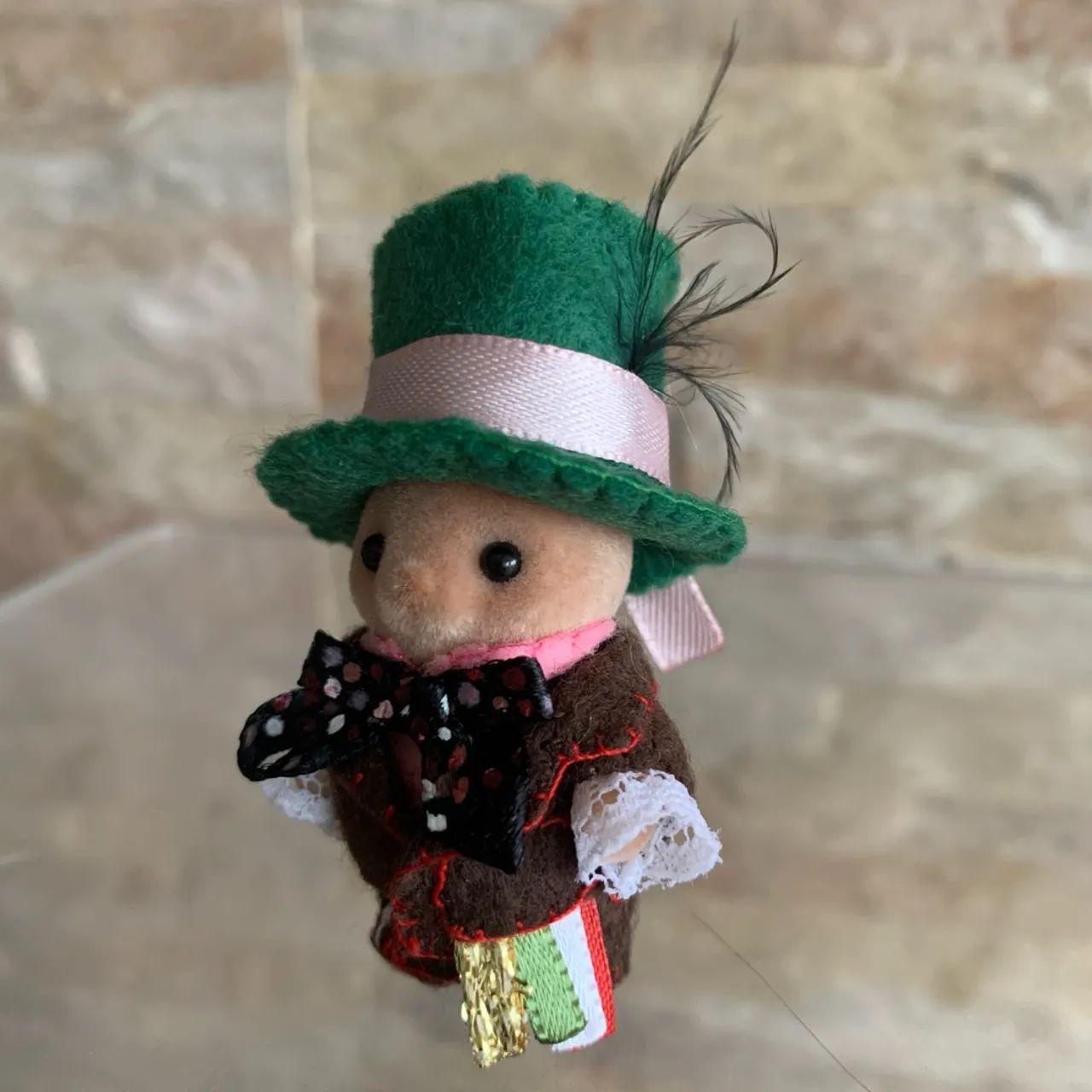 Roupinha Chapeleiro Maluco Sylvanian Families  - Foto 3