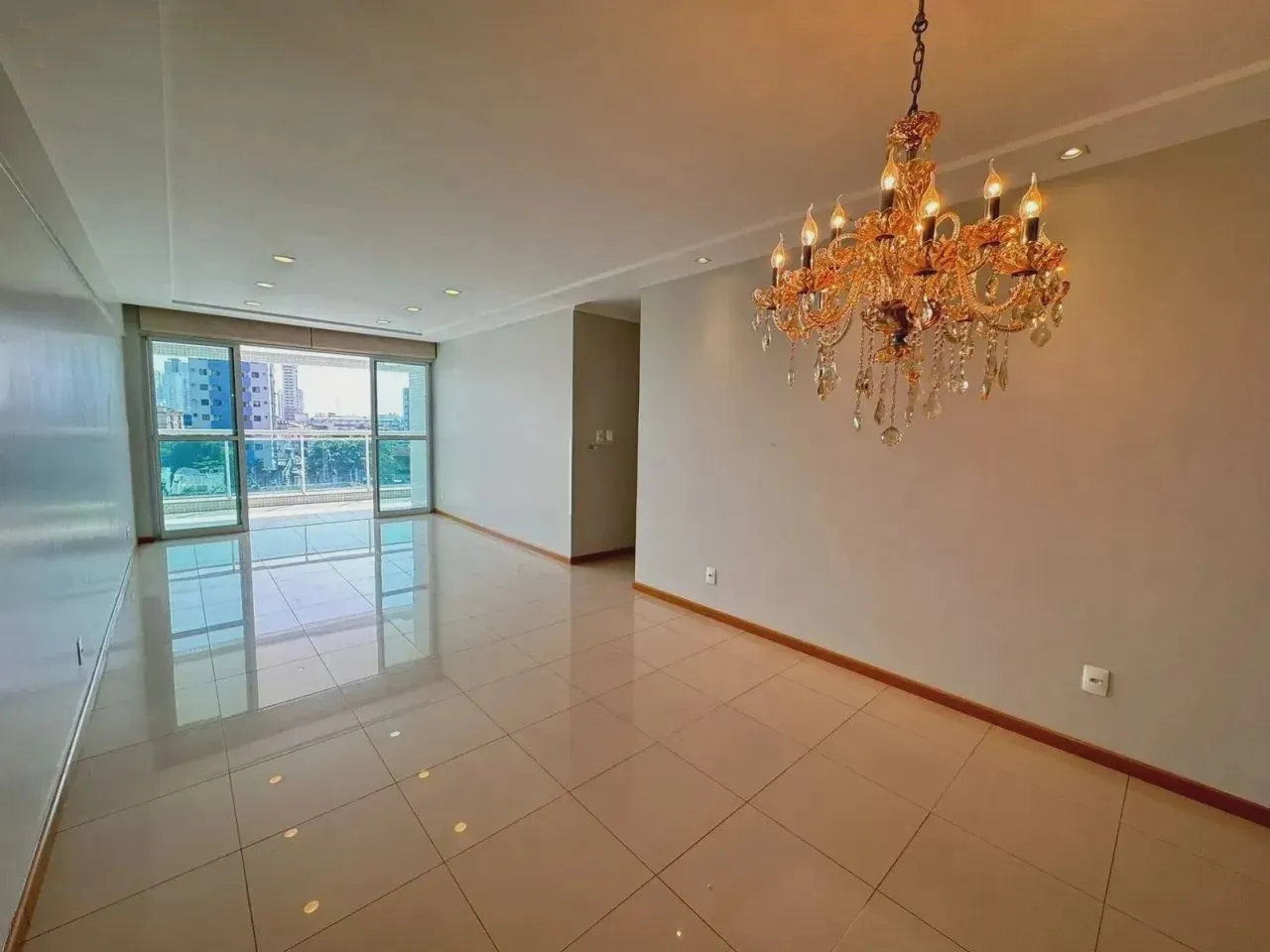 MARES DO SUL, 184M², 4 SUÍTES, 2 VAGAS SOLTAS