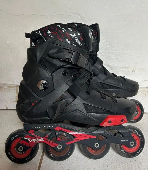 Patins Traxart Revolt Original R$400,00