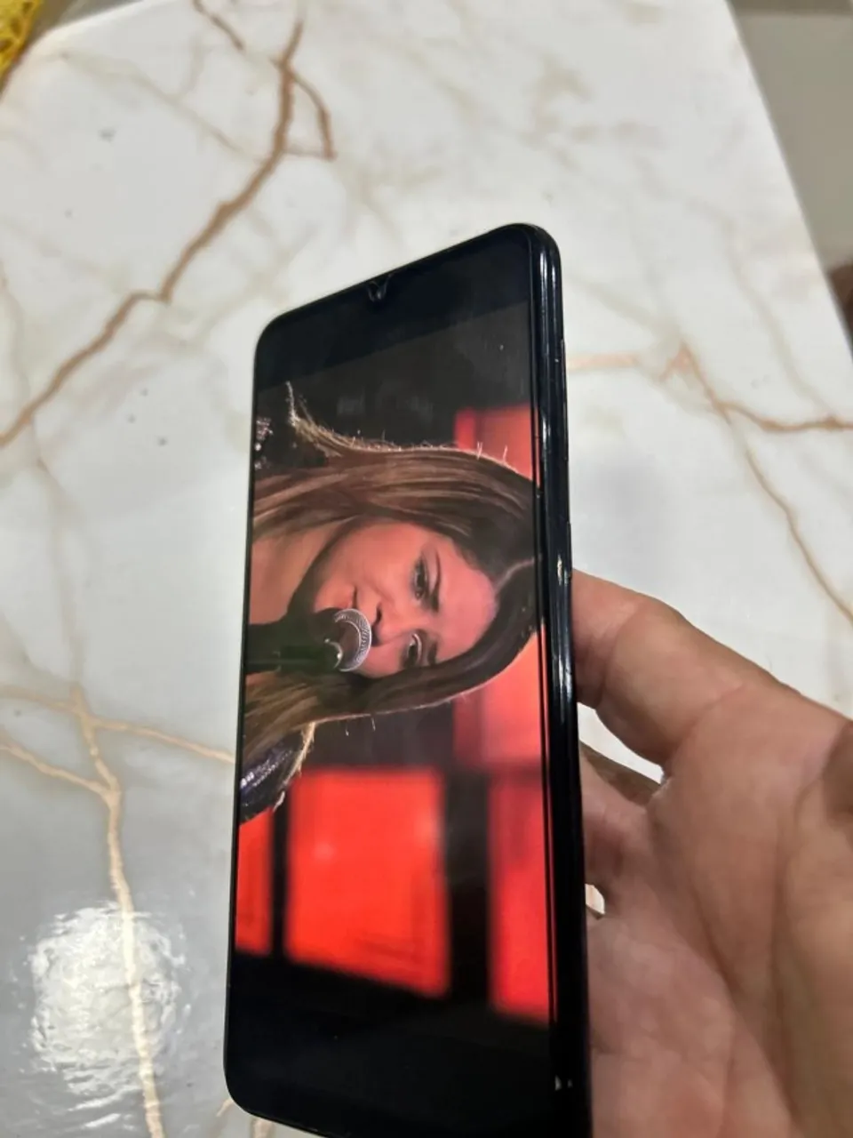 vendo celular samsung galaxi A50 todo original com tv digital seminovo