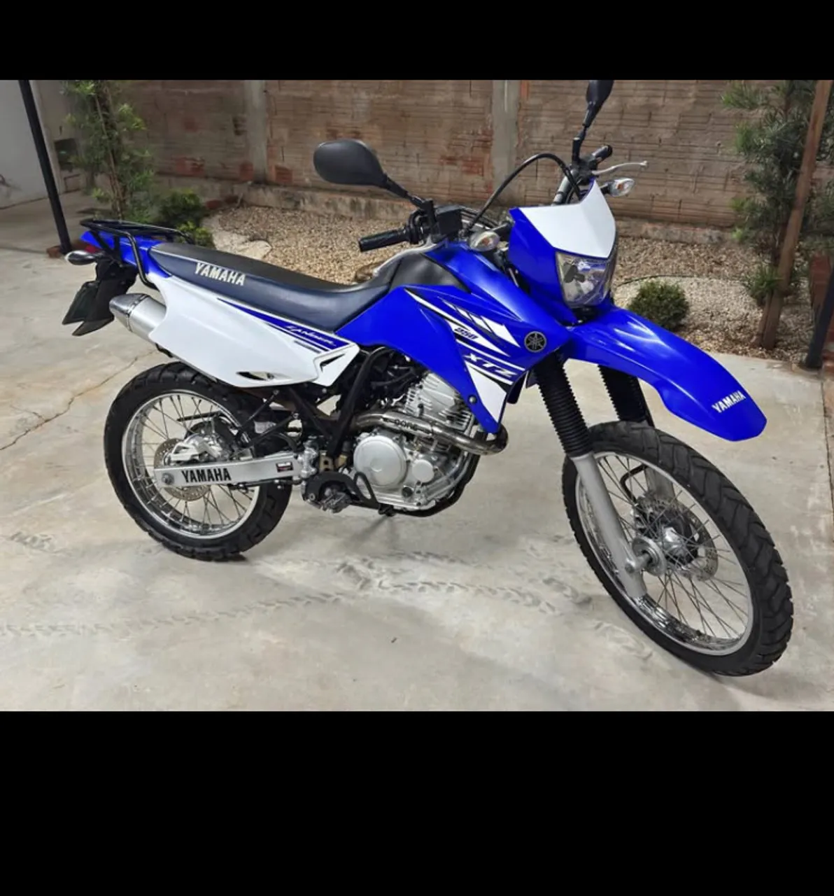 Vende se Lander 250cc único dono
