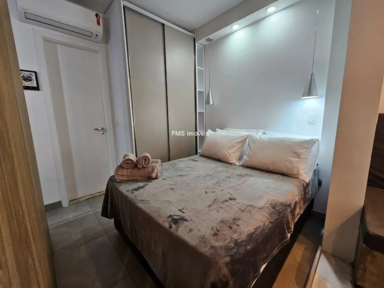 Studio para locação em São Paulo-SP, Campo Belo: 1 quarto, 1 banheiro, garagem, 44m² de ár