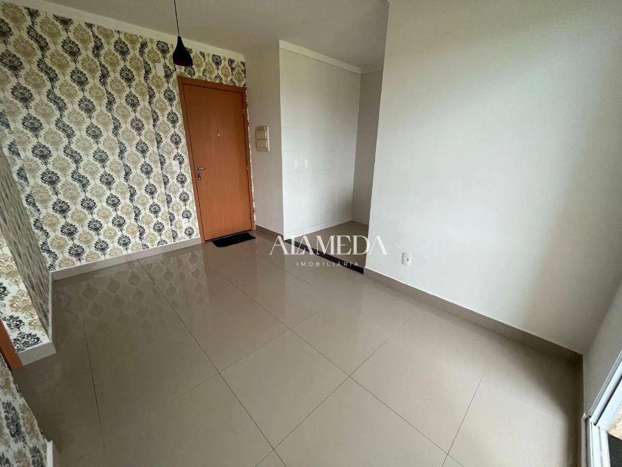 Apartamento com 2 Quartos Sacada com Churrasqueira ao lado da UTFPR para alugar, 52 m² por - Foto 2